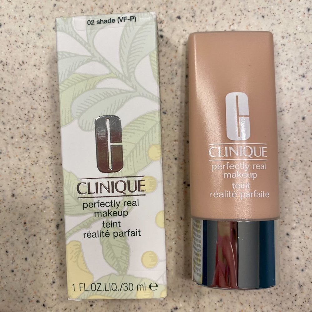 Clinique Perfectly Real Makeup in Shade 02